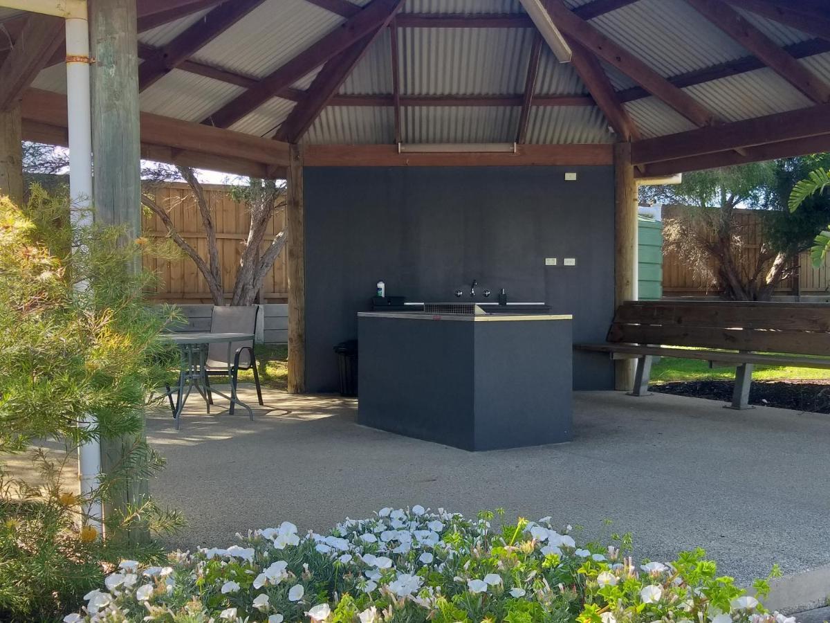 Island Cove Villas كاوز المظهر الخارجي الصورة