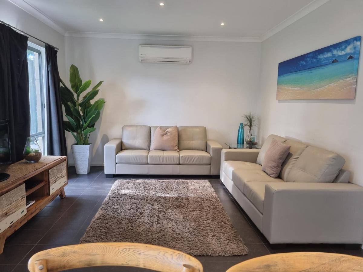 Island Cove Villas كاوز المظهر الخارجي الصورة