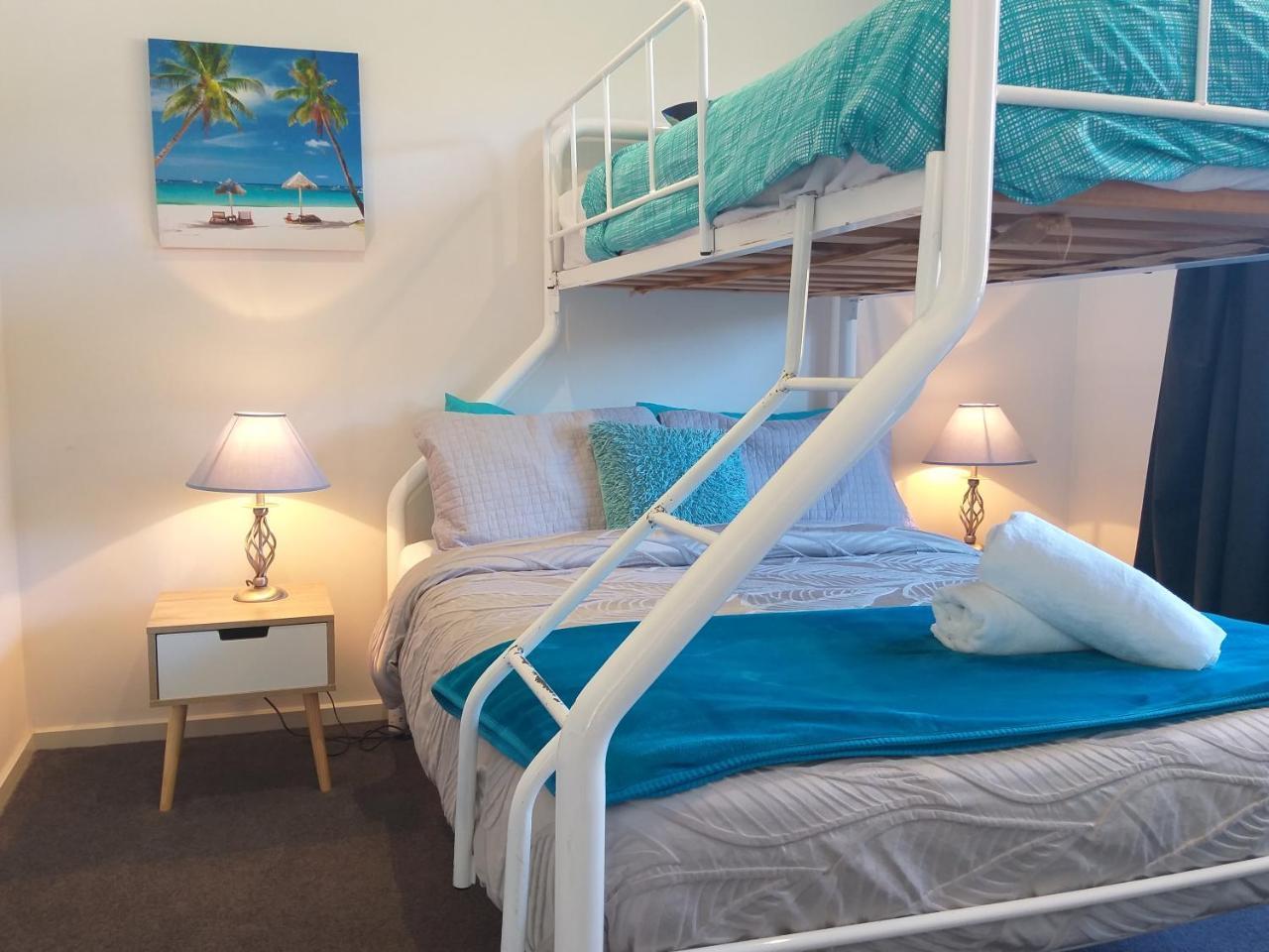 Island Cove Villas كاوز المظهر الخارجي الصورة